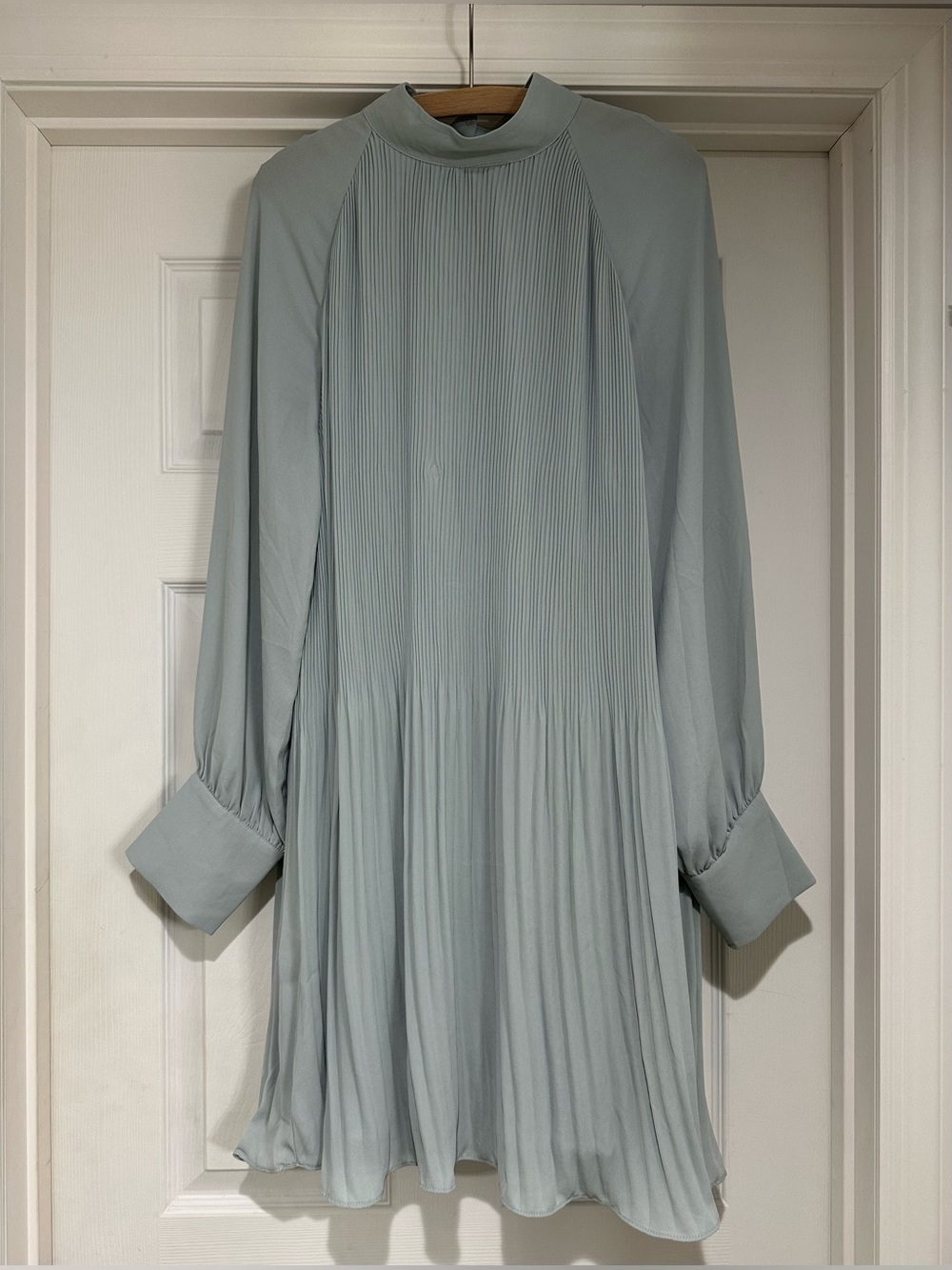 H&M Women’s Pleated High-Neck Dress in Light Sage Size Medium